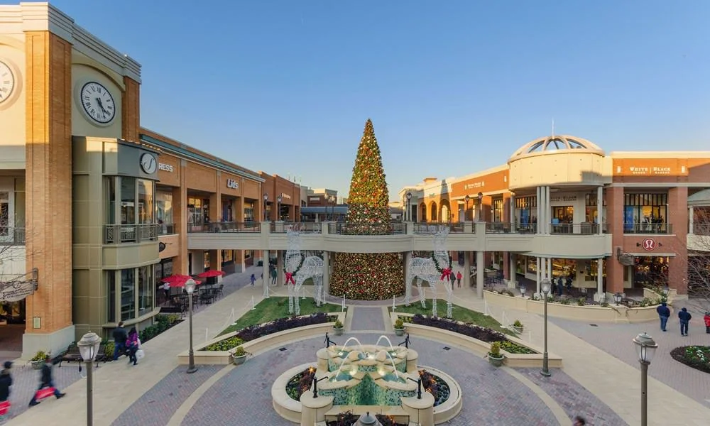 short pump town center fountain tree 1 12302014 web (1)